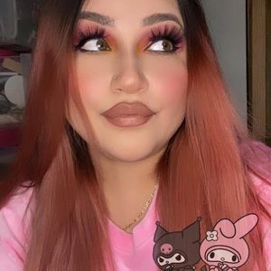 Meet your Posher, Lola